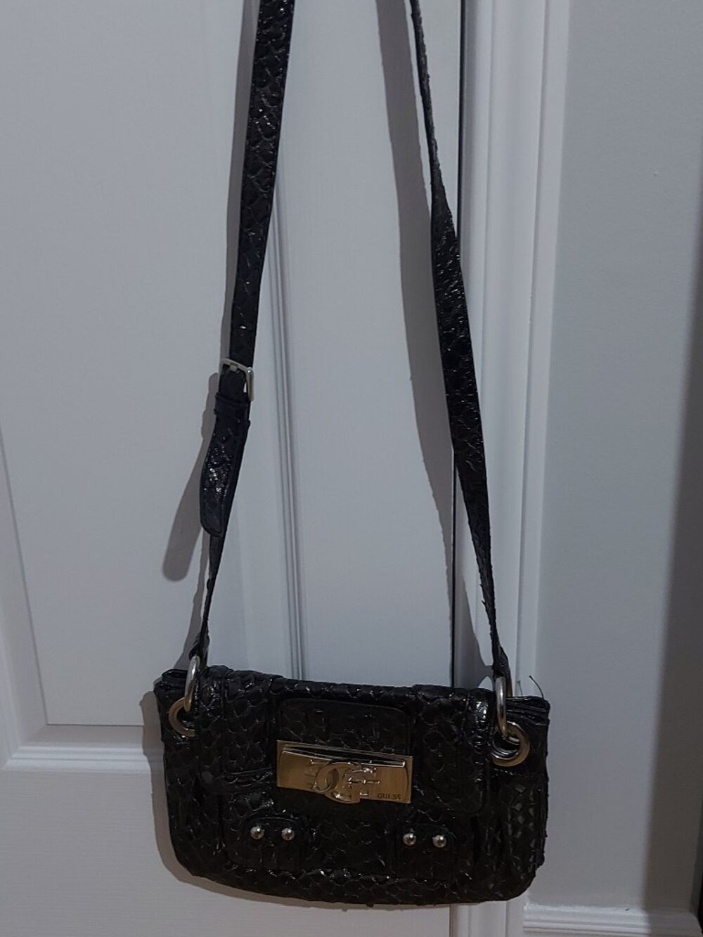 GUESS crossbody